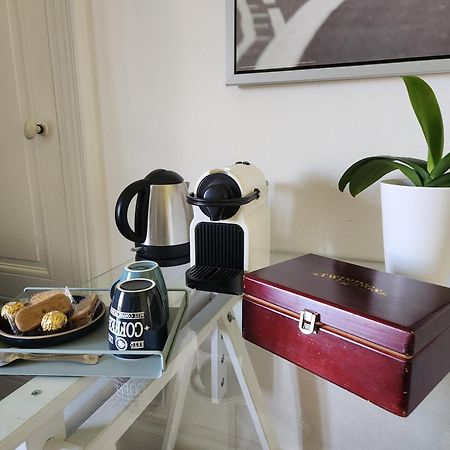La Fee Des Eaux Bed & Breakfast Vernaison Eksteriør bilde