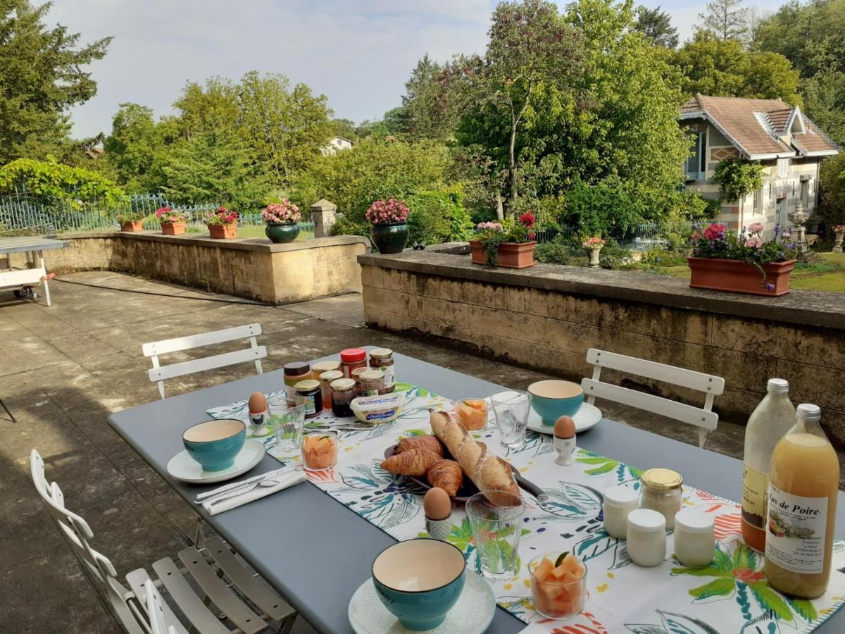 La Fee Des Eaux Bed & Breakfast Vernaison Eksteriør bilde